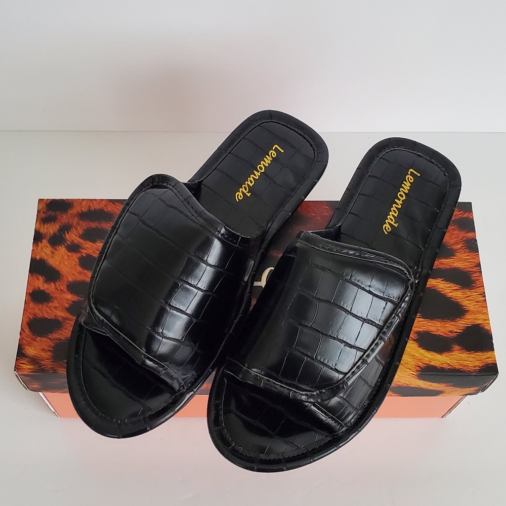 Lemonade Malone Faux Leather Slides Black Sandals Adjustable Fastener size 7‎